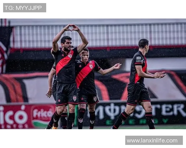 南京足球队近期状态分析与未来发展展望探讨